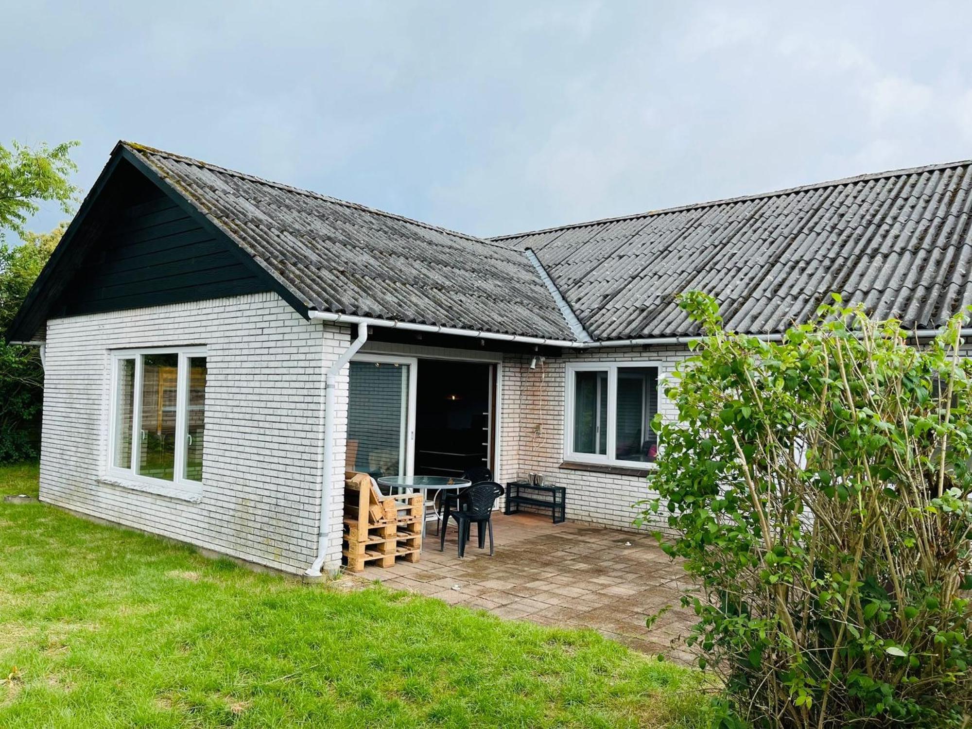 Scandinavian House Hotel- Holbol, Крусо Экстерьер фото